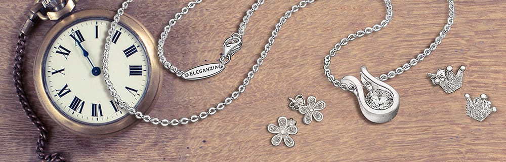 Y2K Jewelry Resurgence: Embrace the Nostalgia - Eleganzia Jewelry