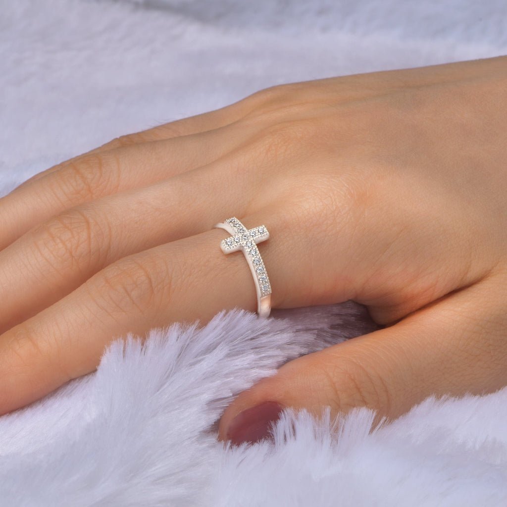 Sac Silver 925 Sterling Silver Sideways Cross Ring – Woman's Band – 13mm – Sizes 3-13