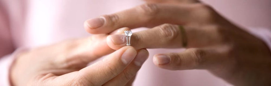 Does Sterling Silver Turn Your Skin Green - Eleganzia – Eleganzia